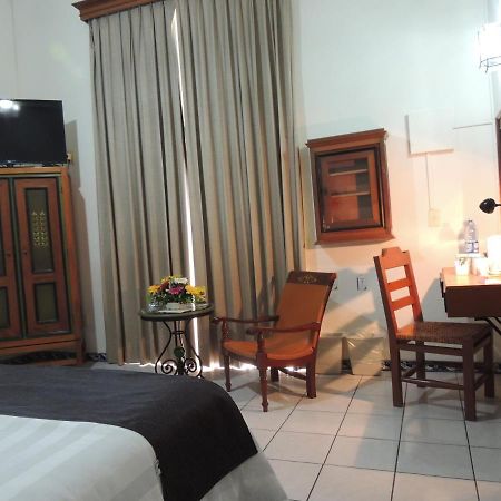 Hotel Concierge Plaza 科利马 外观 照片
