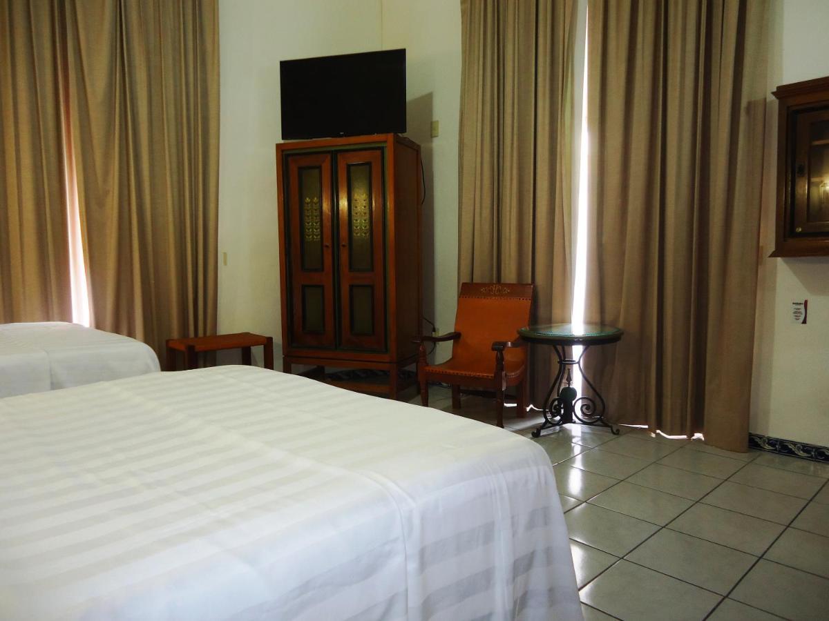Hotel Concierge Plaza 科利马 外观 照片