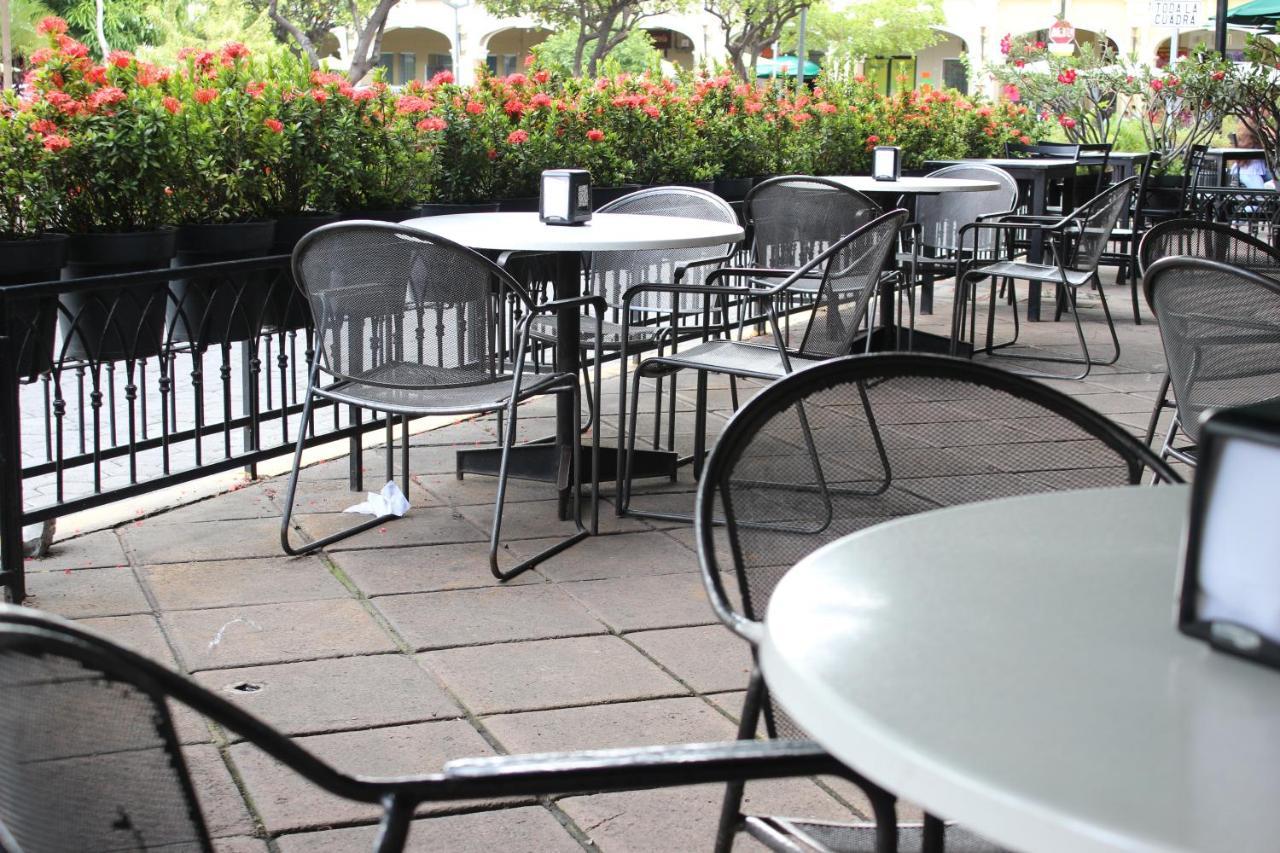 Hotel Concierge Plaza 科利马 外观 照片