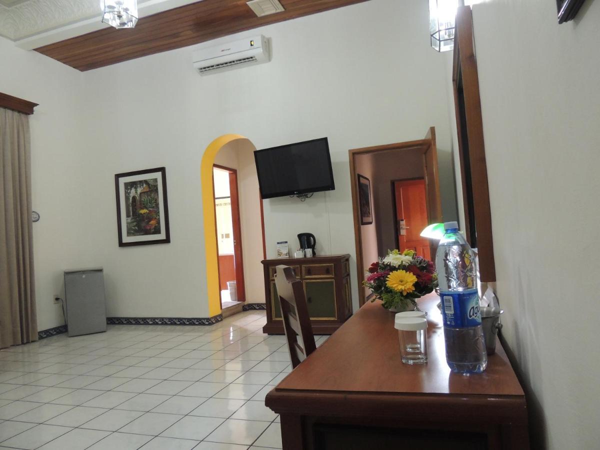 Hotel Concierge Plaza 科利马 外观 照片