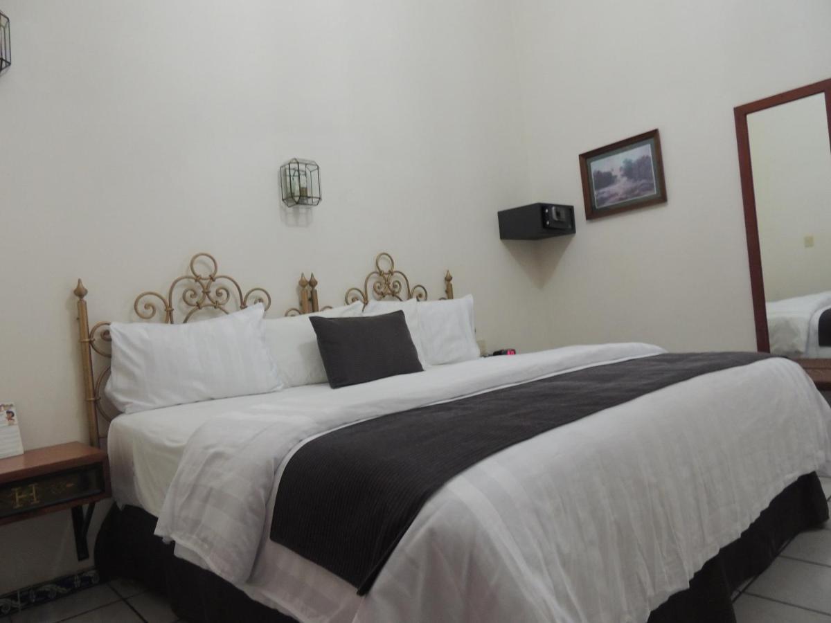 Hotel Concierge Plaza 科利马 外观 照片